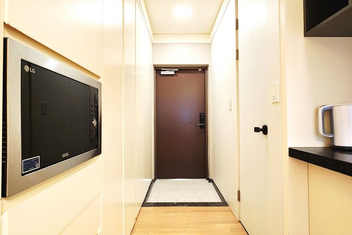 Best Location Officetel in Munjeong-dong 7th image