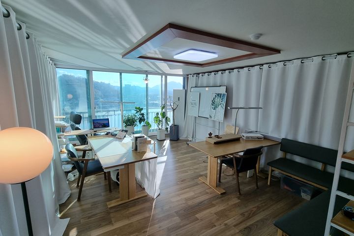 River view, living room veranda extended 0th image