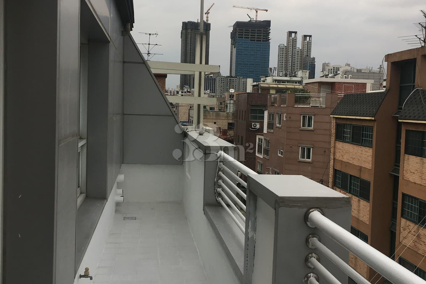 4-bedroom duplex with a spacious park view 19th image