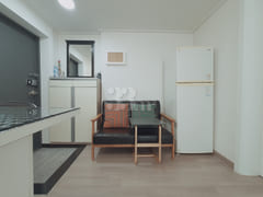 Yeoksam/Hanti/Bright and spacious room 5th image