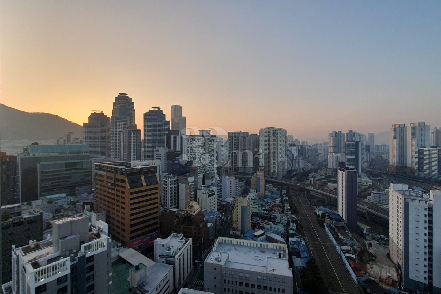 Special Price! Top-floor unit near Lotte Depa 0th image
