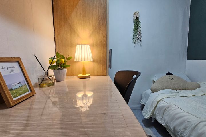 ROOM 310 0th image