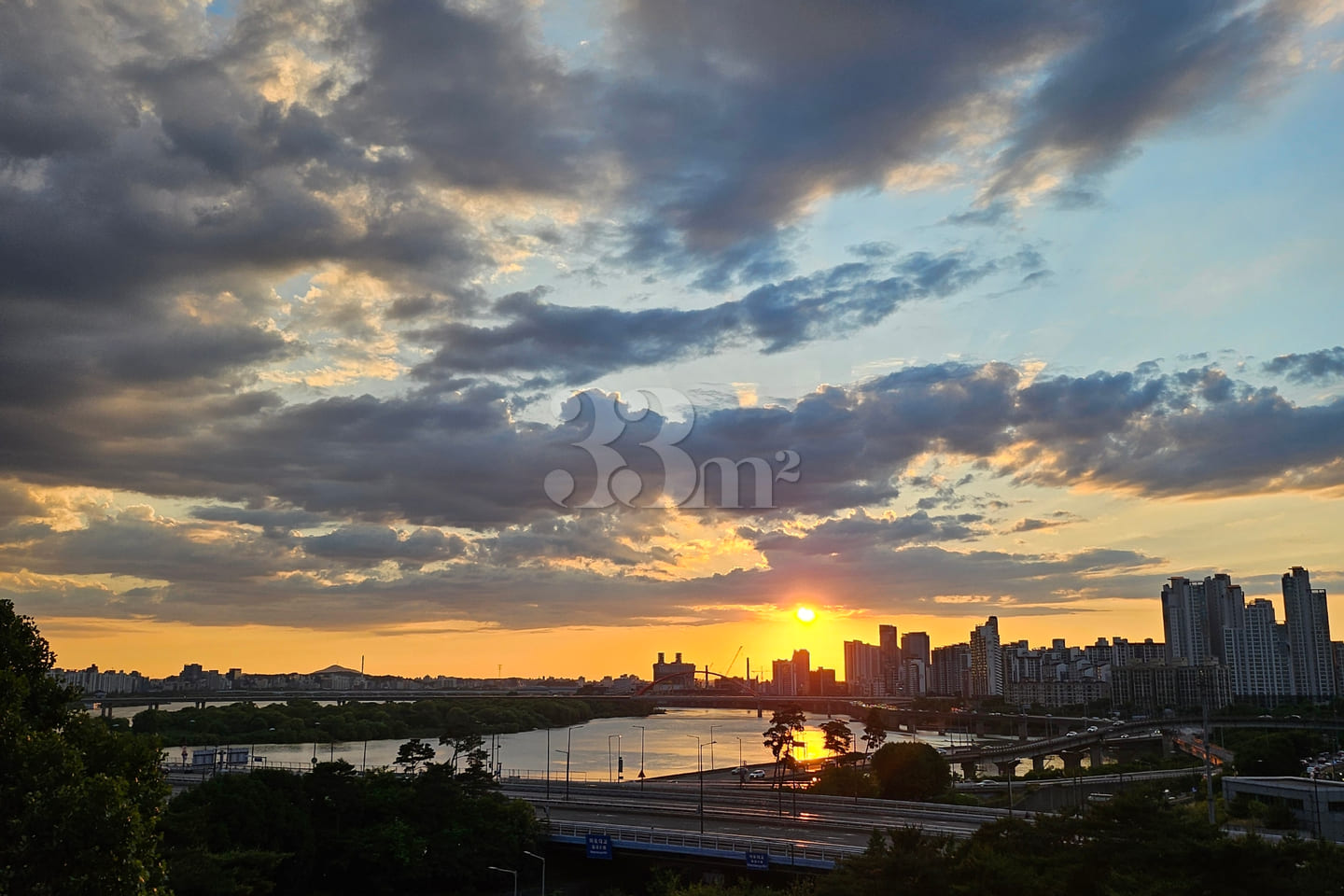 Mapo Han River view, dryer available 14th image