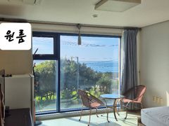 Room 202 with a nice ocean view 8th image
