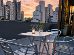 Two large bedrooms and a spacious outdoor ter 0th image