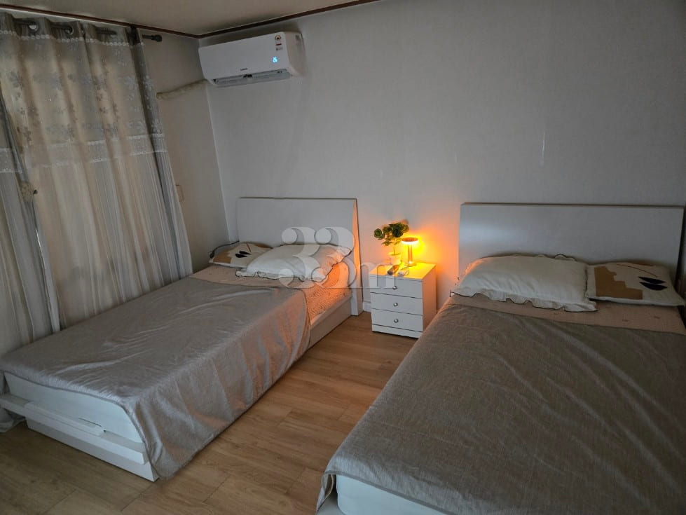 Bedroom & Living Room ♥️ Business Trip 🎄 1.5 3th image