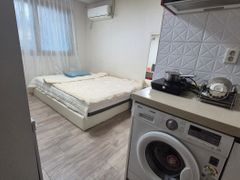 Room with pet and parking access 8th image