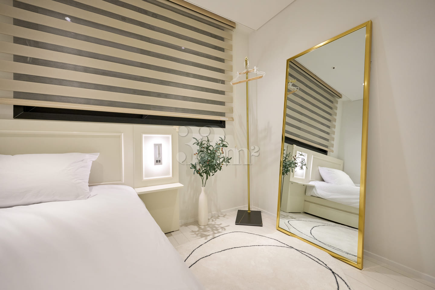 5th floor, 4 beds for 4 people + 2 bathrooms 7th image