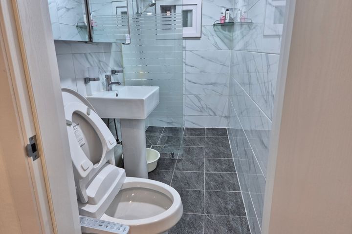 ๐ 2-Bedroom Unit near Gwangmyeong Sageori St 10th image