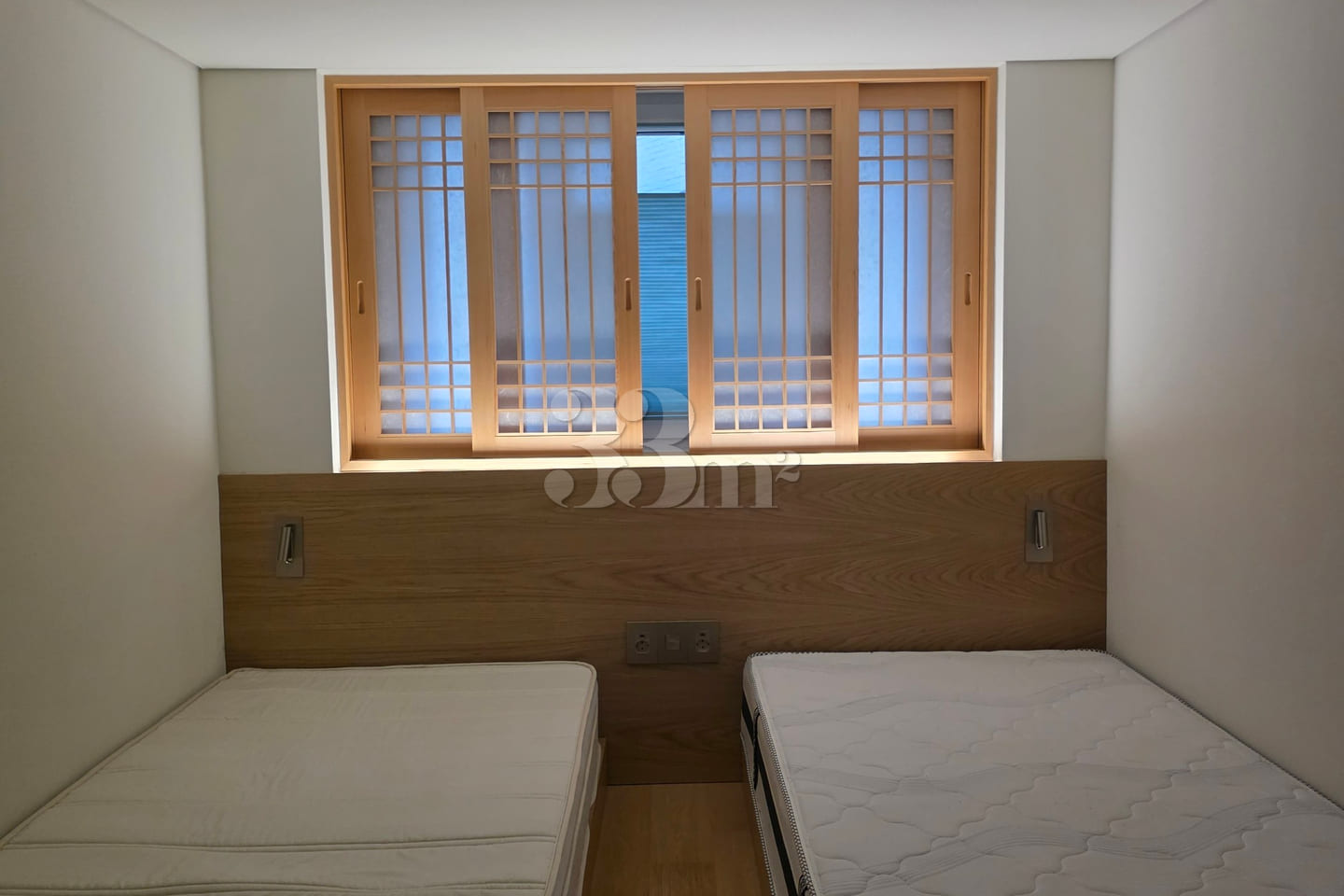 Studio apartment with a large bathtub in Itae 3th image