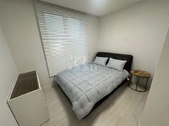 Brand-new two-room unit, parking available. 5th image