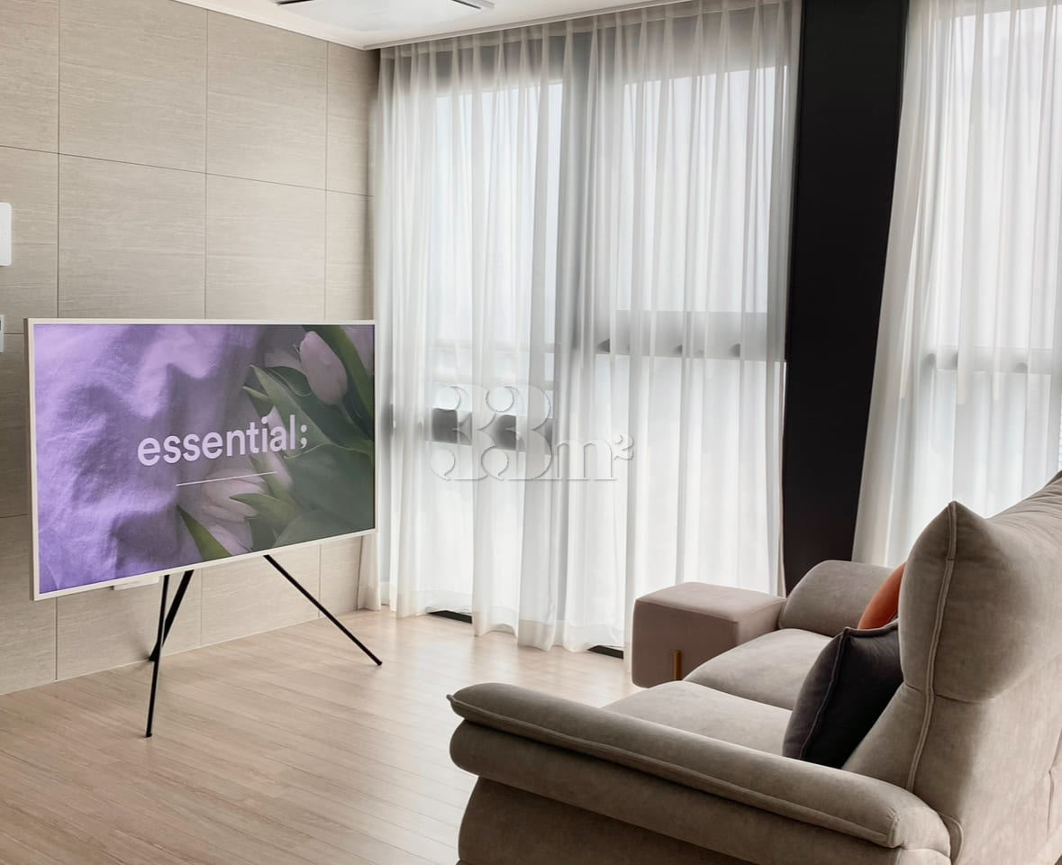 Living room and bedroom with lake view, separ 2th image