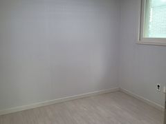 Newly built, spacious, and clean. 3th image