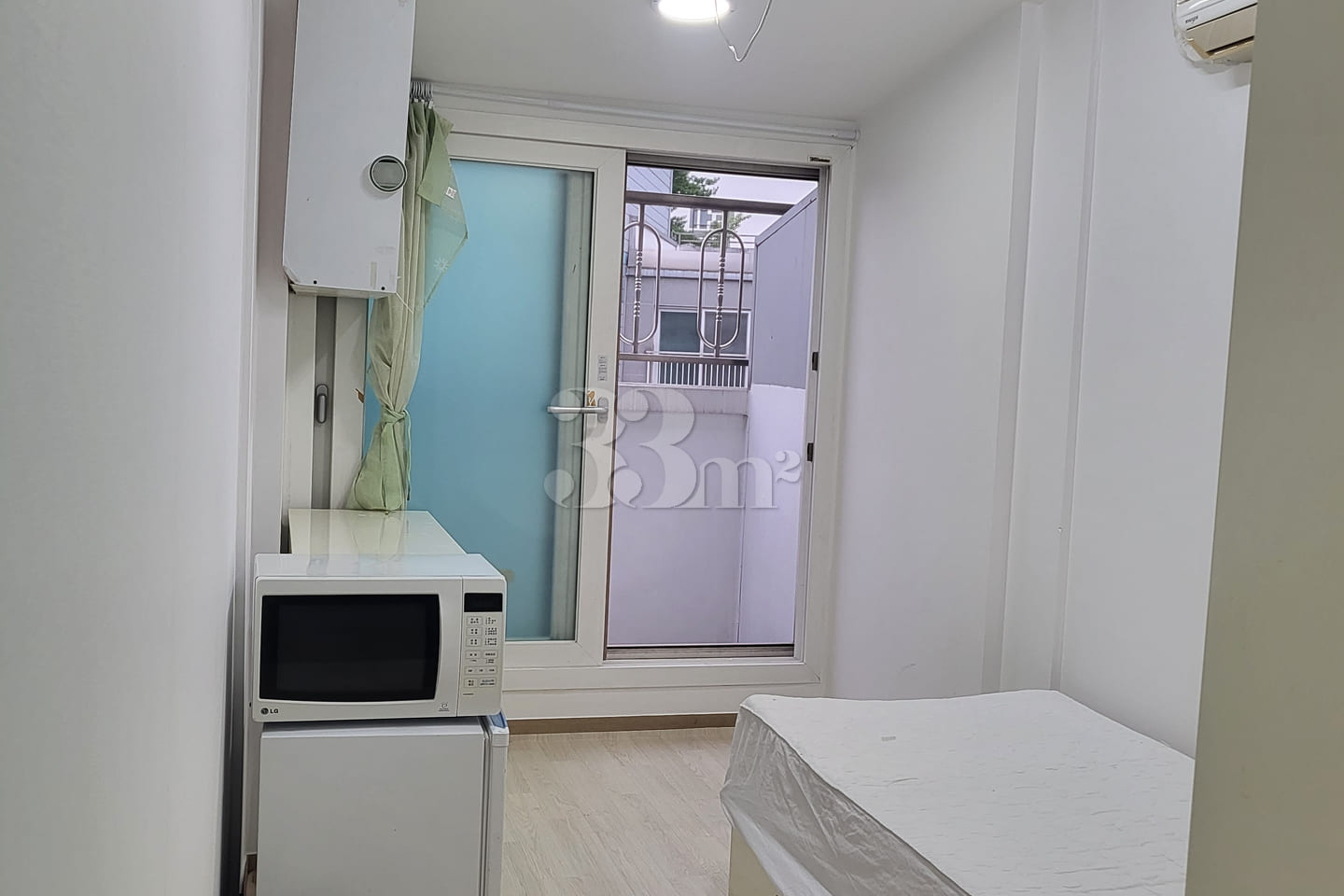 Studio Unit 544 0th image