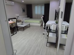 Spacious and quiet room near Sinsa Station 5th image