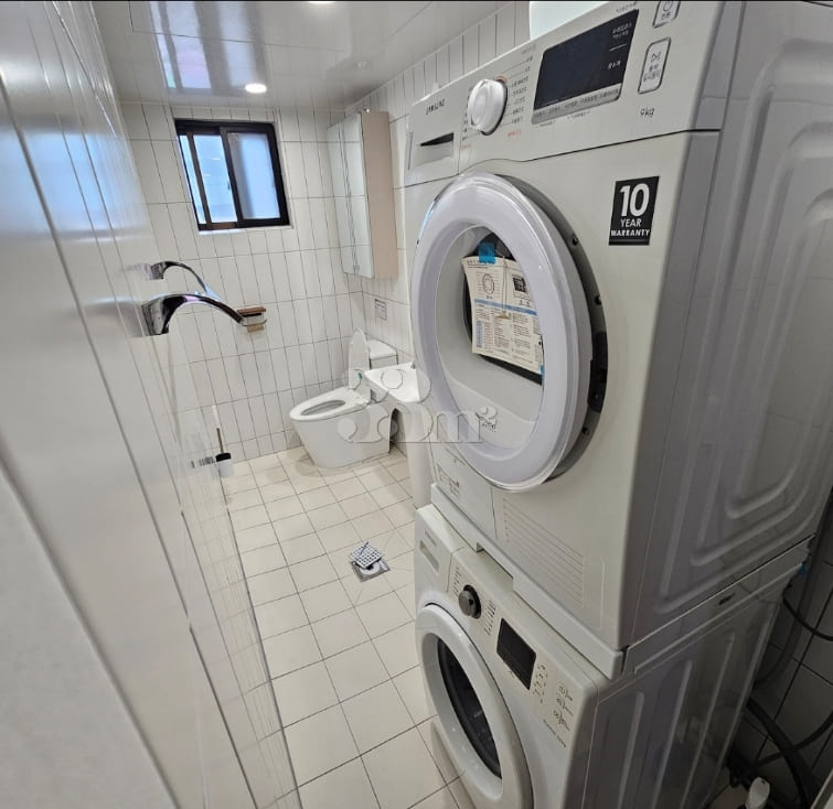 3-minute walk from Hongdae Station, clean 3-r 13th image