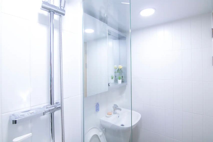 깔끔한 역세권 숙소