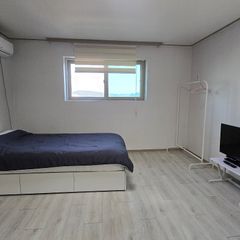🚵‍♂️🫰 Short-term Rental on Gajaeul-gil Unit Image