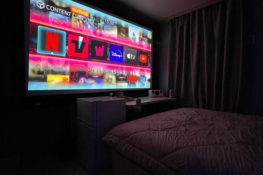 Room 105 / Spacious Room / Long-term Room 1th image