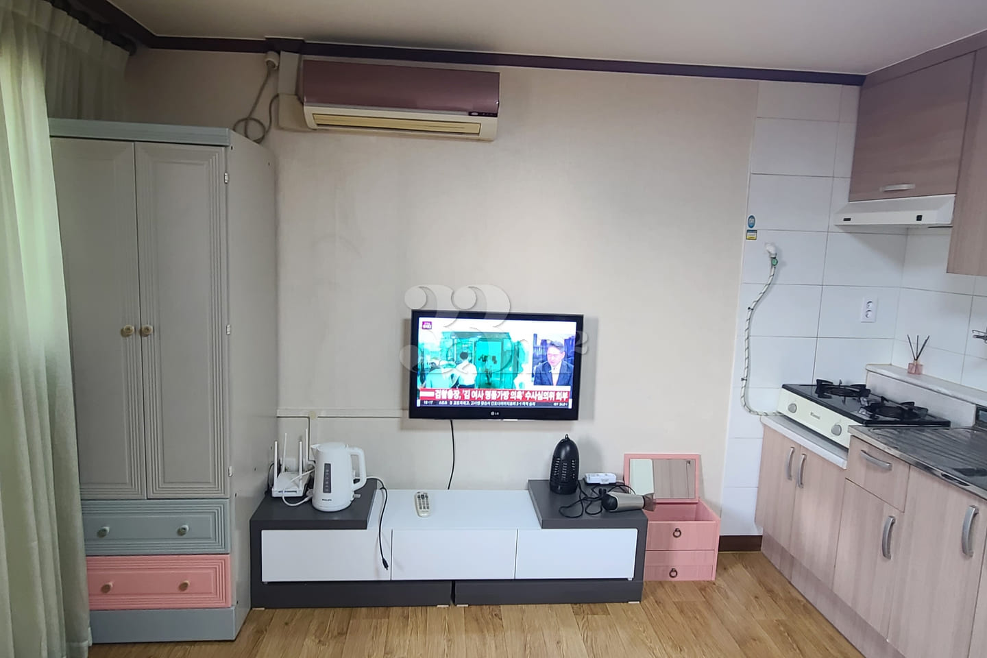 Nuriel Studio, Unit 402 5th image