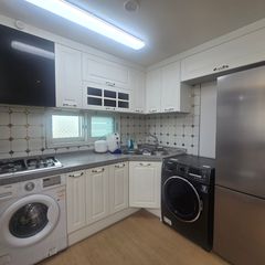 Clean Gaebong-dong unit with a small terrace Unit Image