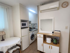 A "Sweet Sleep" Home Right Next to the Statio 3th image