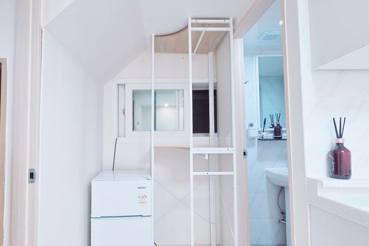 Line 8, Shinheung-dong, fully furnished studi 1th image