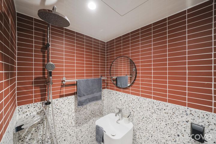 Clean studio apartment near Hongik University 6th image