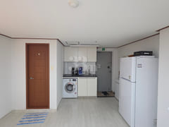 Yongridan-gil Luxury House 1th image