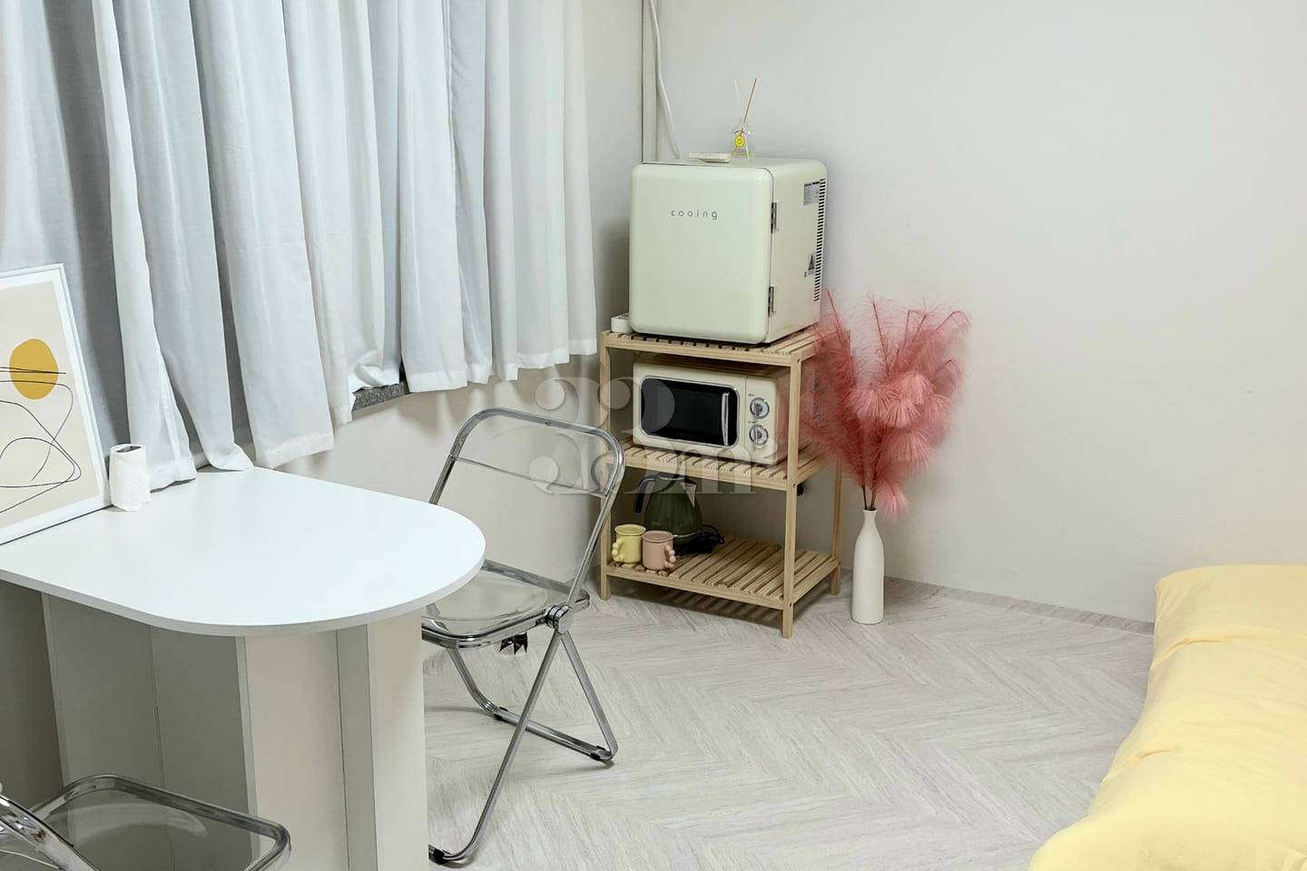 Room in a good location, 3 minutes from downt 0th image