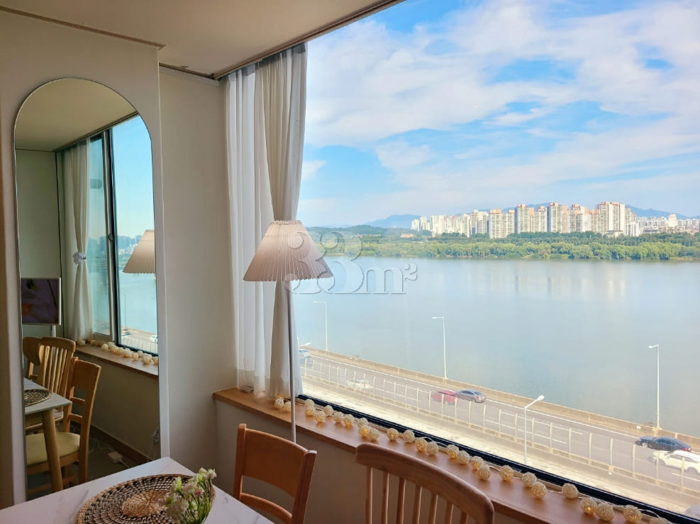 A stay with a sweeping view of the Han River❤ 0th image