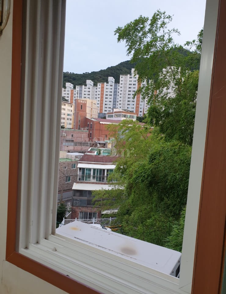 Studio (Unit 404), 4-minute walk from Baesan 15th image