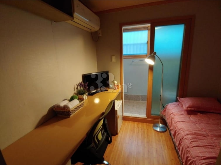Room 301 (A room for one person) 4th image