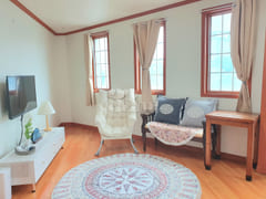 💯 South-facing: 2 rooms, 1 living room, 1 ba 0th image