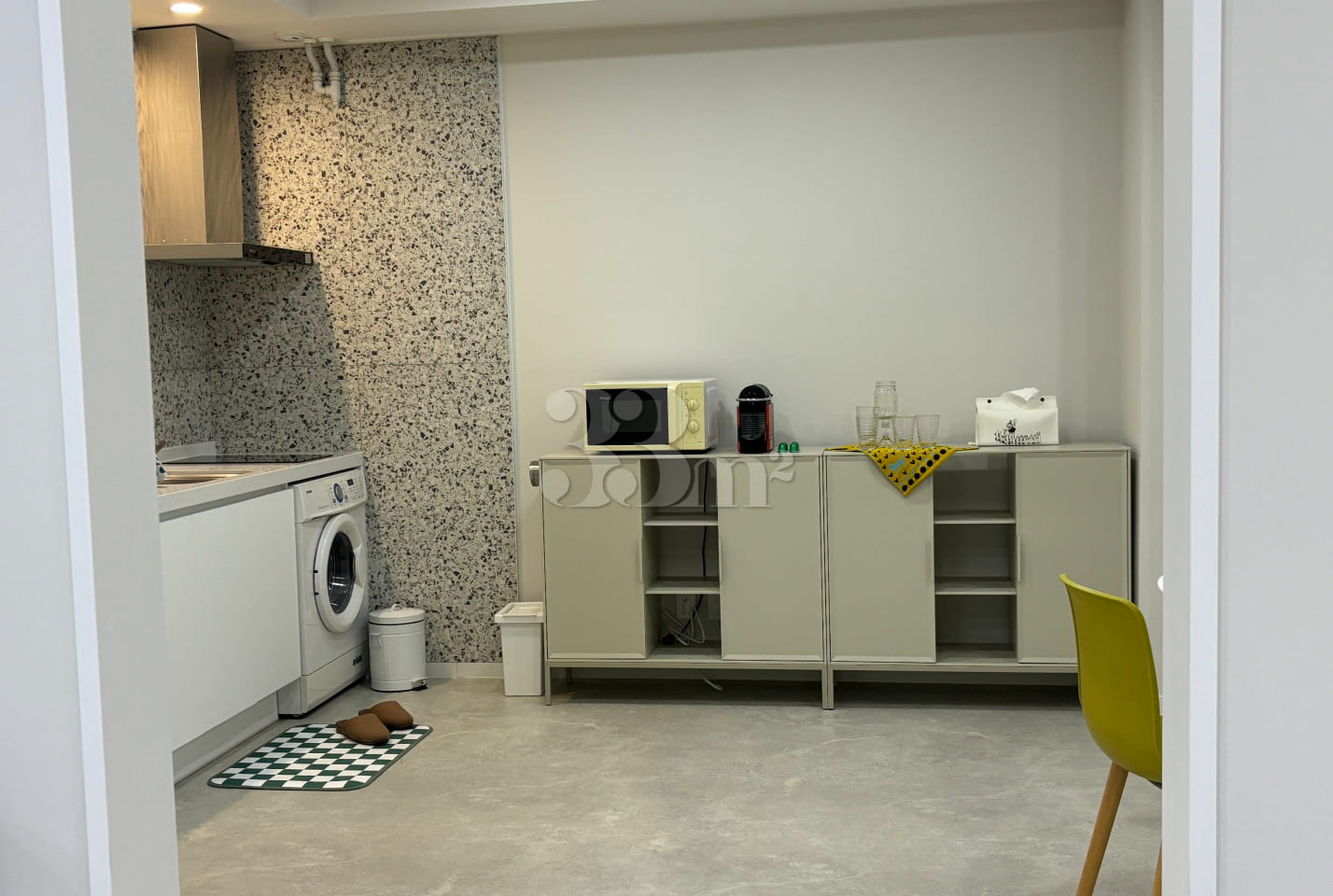 Newly Remodeled, 3 Minutes from Sinseol-dong 9th image