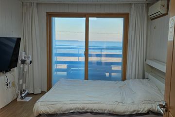 삼척 증산해변 품은 방