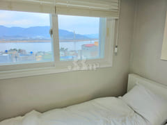 House with a view of the Nakdong River near G 3th image