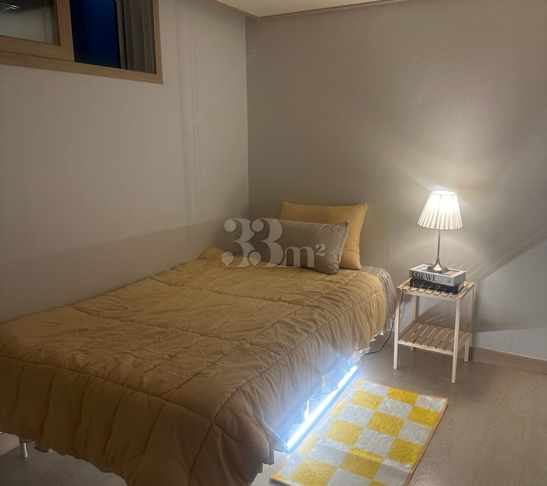 New studio apartment, 5 minutes from Seoul Na 3th image