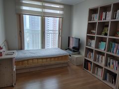 Spacious 3-bedroom apartment in Cheongna, Inc 5th image