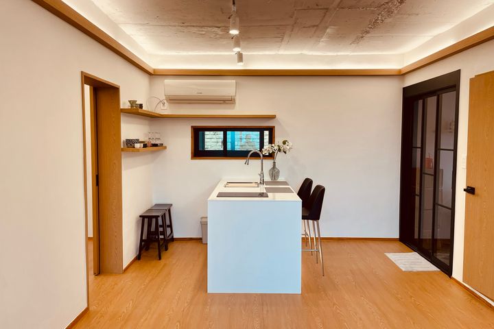 10 minutes from Itaewon Station, 2BR 0th image