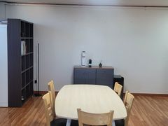 Studio with a view, sleeps 4 3th image
