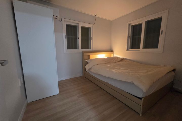 Remodeled two-room apartment, 7-minute walk t 1th image