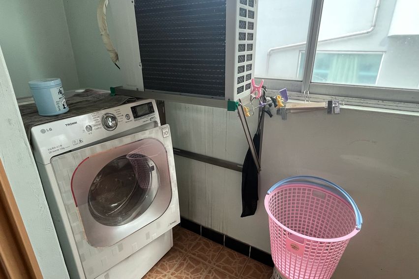 Amistad Two-Room 13th image