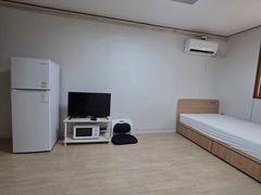 Affordable studio apartment in Gokseon-dong, 3th image