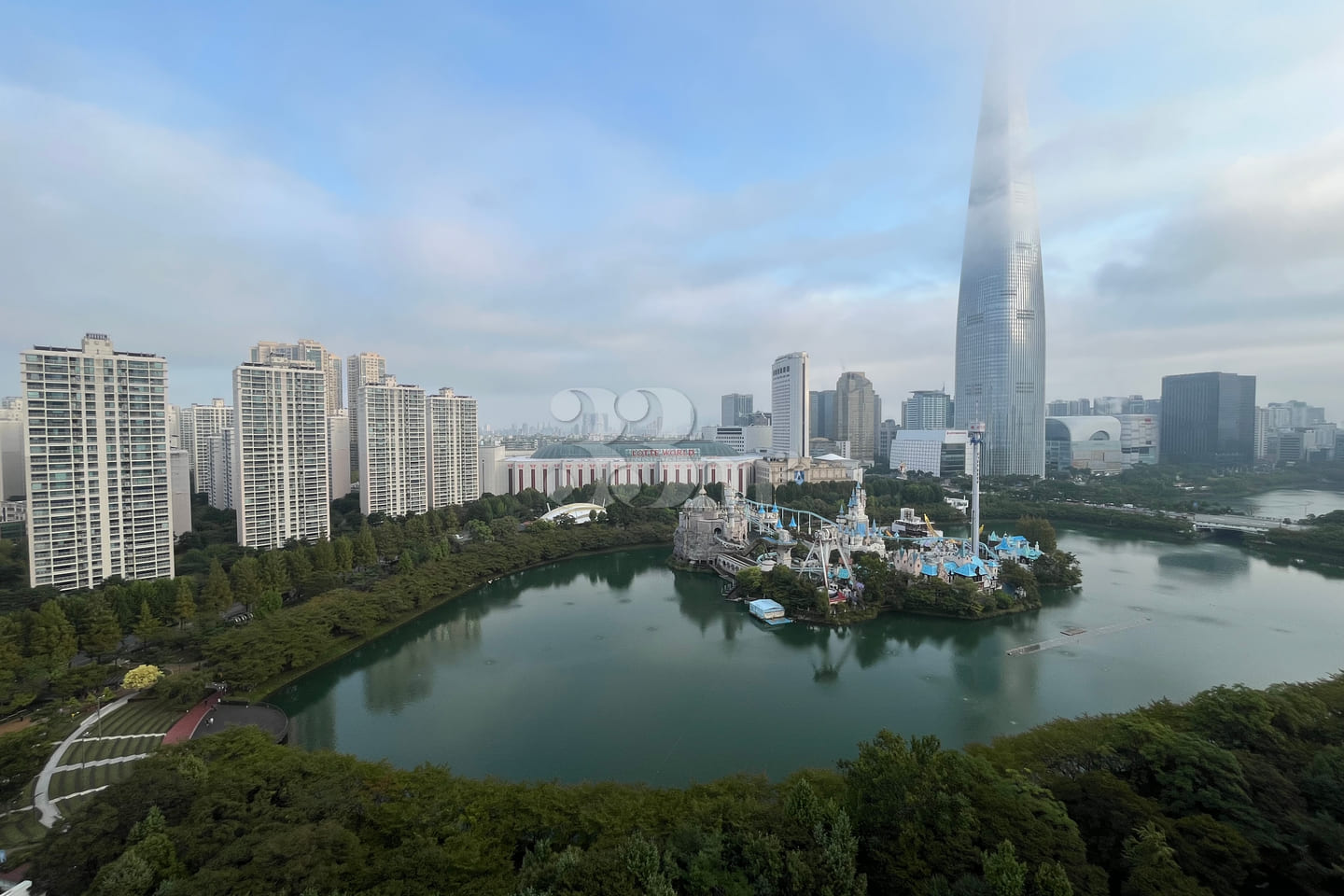 Jamsil Seokchon Lake Tower View 💖 1th image