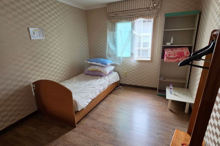 게하.독방3인실룸 깔끔 0번째 이미지