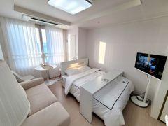 Hot spring with a full range of amenities and 6th image