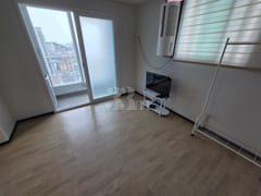 Studio apartment, 6-minute walk from Songtan  1th image