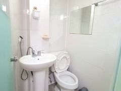 Small and Cozy Room 519 4th image