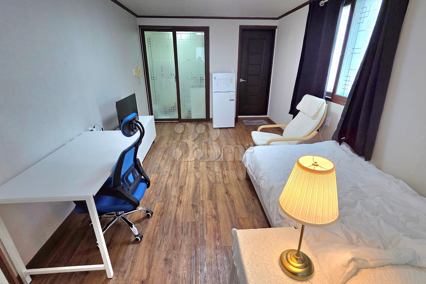 3rd floor in a bustling area near Korea Unive 1th image
